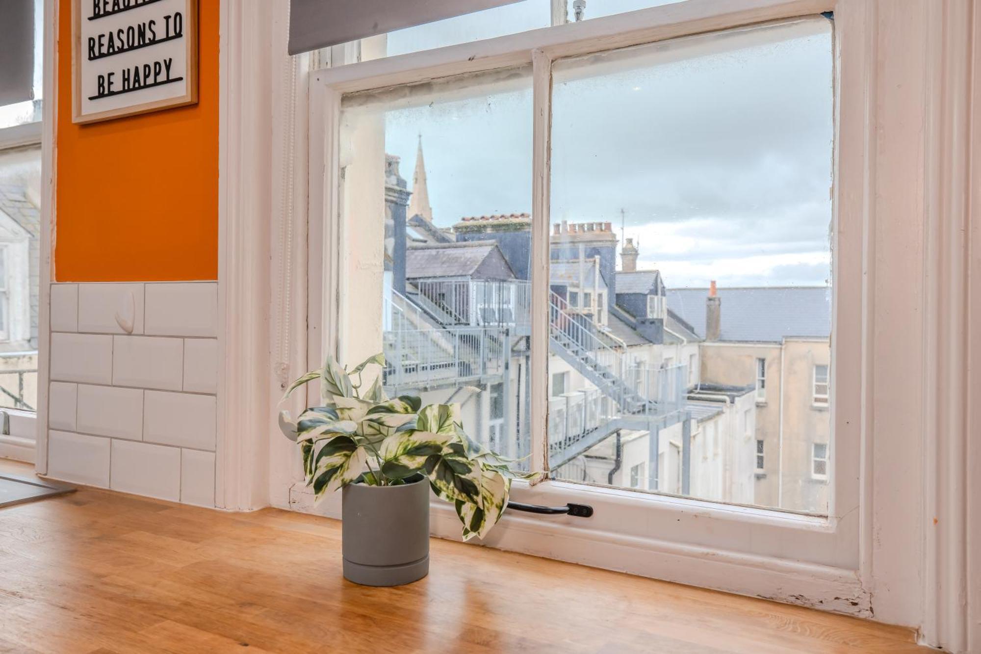 Luxe City Living L 2-Bedroom Flat With Free Parking Brighton Екстериор снимка